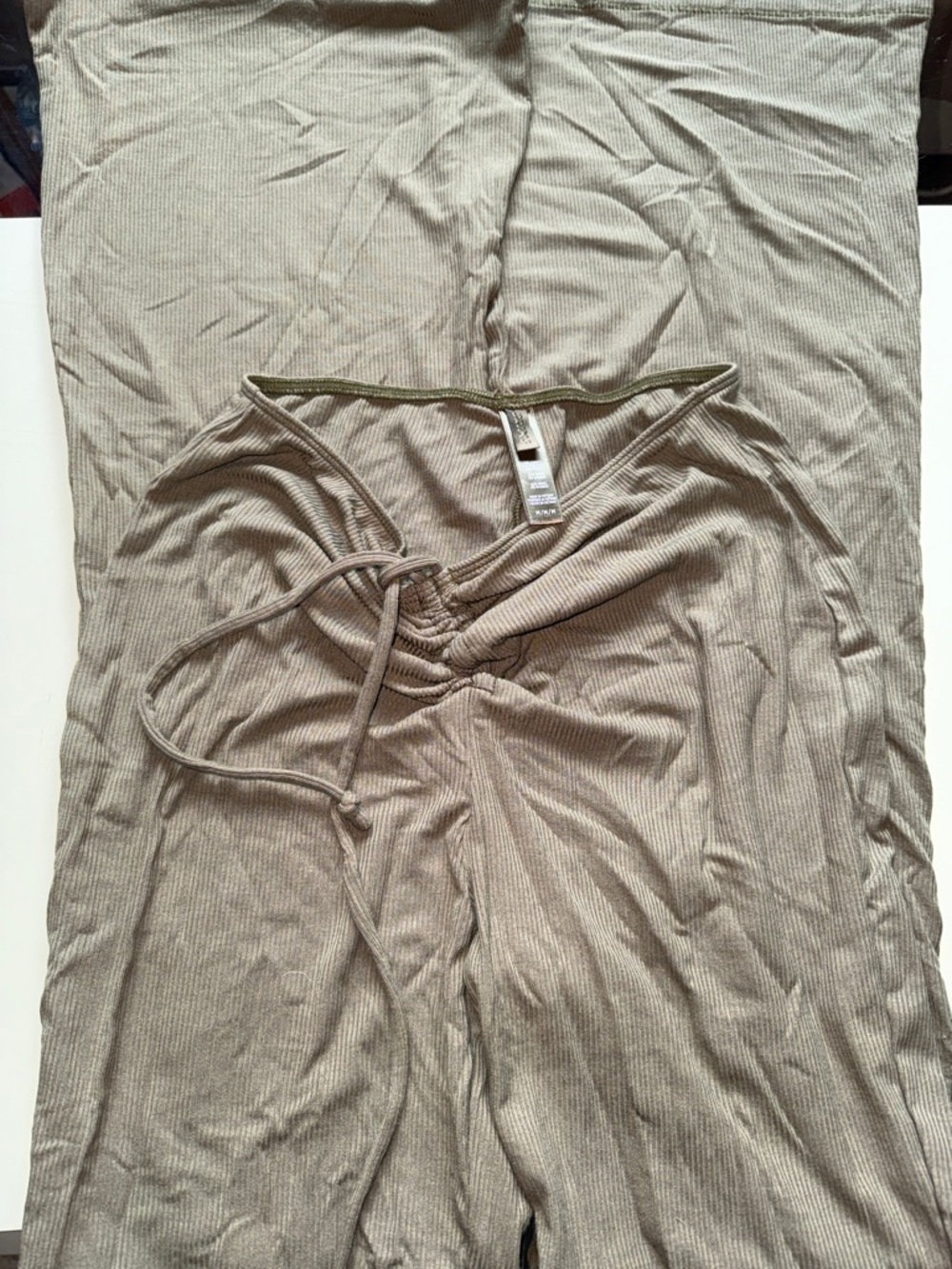 Skims Soft Lounge Ruched Flare Pants - Picture 2 of 5